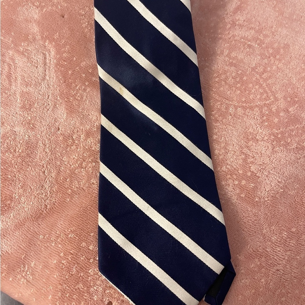 Croft & Barrow Navy and White Striped Tie